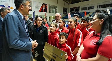 Amatör Spor Kulüplerine nakdi yardım desteği