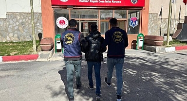 Aranan şahıs yakayı ele verdi