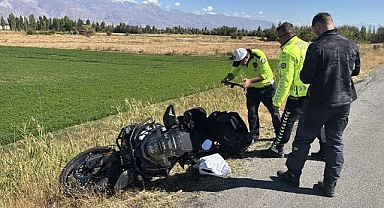 Çarptığı bariyer sonu oldu!