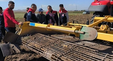 Çiftçiler patates hasadına başladı