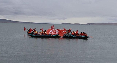 Çıldır'da Cumhuriyet kano gösterisiyle kutlandı