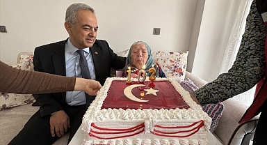 Cumhuriyet ile yaşıt Nazife nine yıllara meydan okuyor