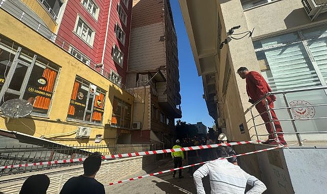 Dar sokakta çıkan yangına zorlu müdahale