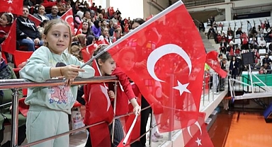 Doğuda Cumhuriyet Bayramı törenlerle kutlandı