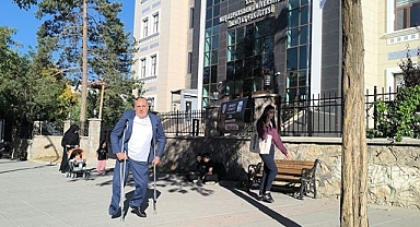 Engelliler asansör sorununa isyan etti