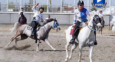 Erzurum'da cirit heyecanı sürüyor