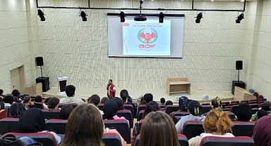 Erzurum polisinde gençlere bilgilendirme