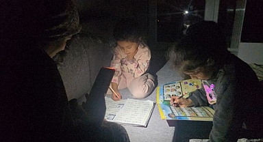 Fener ışığında eğitim mücadelesi