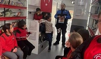 ‘Gezici Kütüphane’ köy köy geziyor