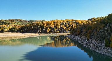 Gölün çevresi sonbahar renkleriyle büyüledi