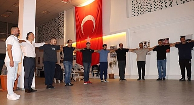 Halk oyunlarını geleceğe taşıyorlar