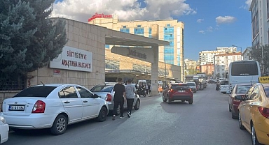 Hastane bahçesinde bıçaklar konuştu!
