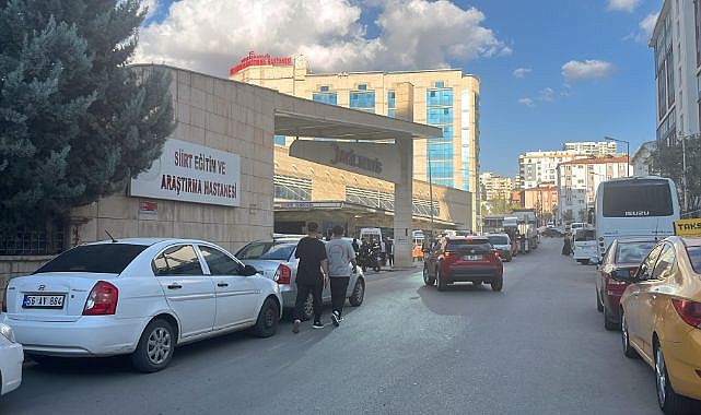 Hastane bahçesinde bıçaklar konuştu!