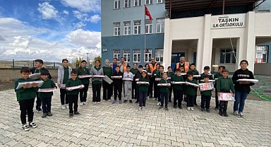 İyilik elçilerinden yardım eli