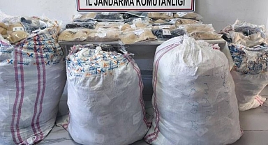 Kaçak malzemeler jandarmaya takıldı