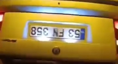 Kontrolden çıkan araç ters döndü!