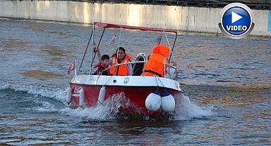 Kura Nehri’nde tekne turu heyecanı