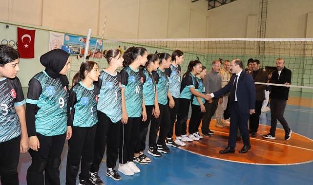 Mehmet Akif Ortaokulu şampiyon oldu