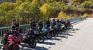 Motosiklet sevdasıyla iyiliğe yol aldılar