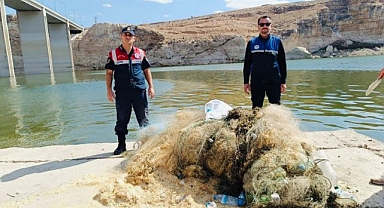 Nehirde kaçak avcılara operasyon