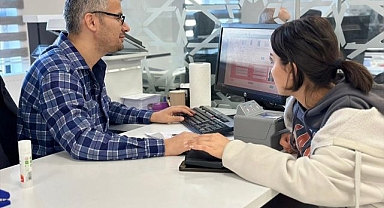 Nüfus müdürlüklerinde son gün yoğunluğu