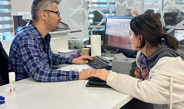 Nüfus müdürlüklerinde son gün yoğunluğu