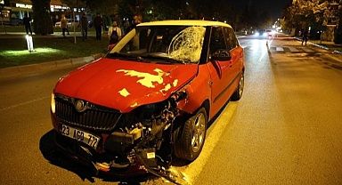 Otomobil yayaları biçti!