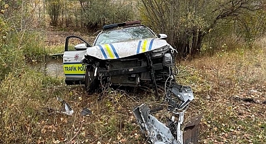 Polis aracı takla attı! Yaralılar var...