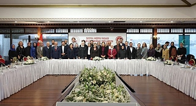 Sosyal medya düzenlemesi için buluştular