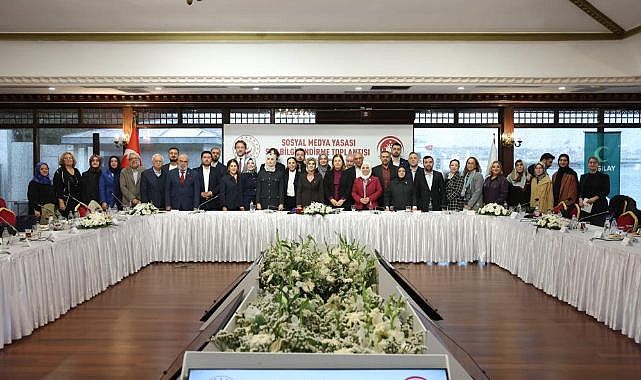 Sosyal medya düzenlemesi için buluştular