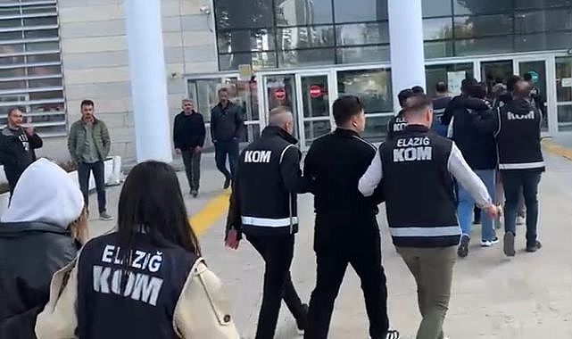 Suç örgütüne büyük darbe! Çok sayıda silah ele geçti