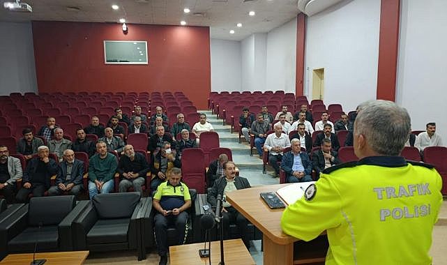 Ticari taksi sürücülerine trafik eğitimi