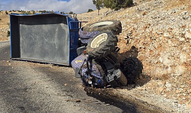 Traktör kontrolden çıkarak devrildi!