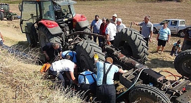 Traktörün altında kalarak can verdi!