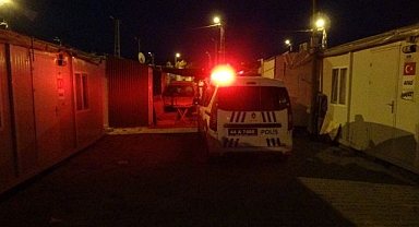 Tuvalette silahlı saldırıya uğradı