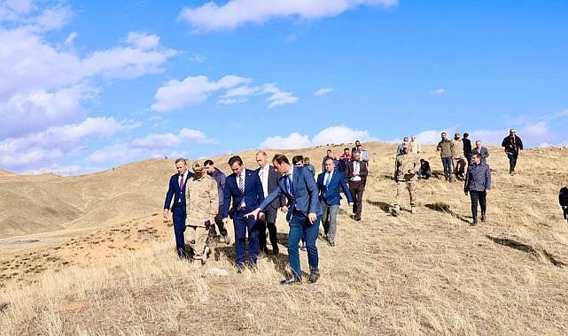 Vali 387 askerin şehit düştüğü bölgede