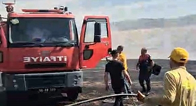 Yangınına müdahale eden itfaiye aracı alevlere teslim oldu