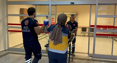 Yerde bilinçsizce yatıyordu... Bakın altından ne çıktı!