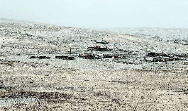 Yüksek kesimlerde kar yağışı başladı