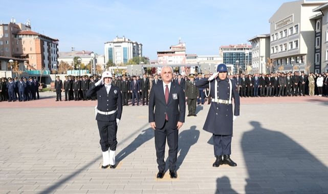 10 Kasım töreninde dikkat çeken eksiklik!