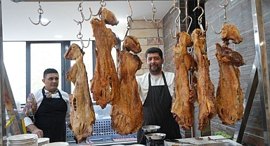 15 yıllık ustalıkla büryan geleneği yaşatılıyor   