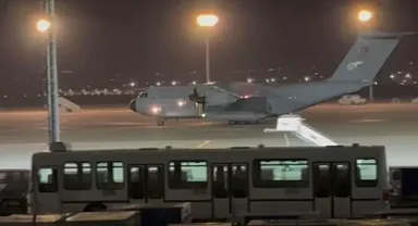 20 askerimizin naaşlarını taşıyan uçak Türkiye'ye yola çıktı