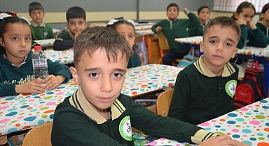 21 ikiz aynı sıralarda!