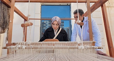 24 öğretmenden  Atatürk portresine 24 ilmek