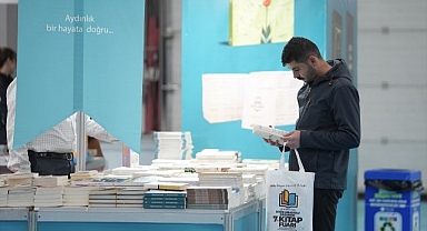 5 günde 75 bin kişi kitap fuarına akın etti