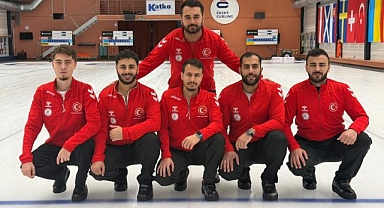 Alkışlar Curling Milli Takımına