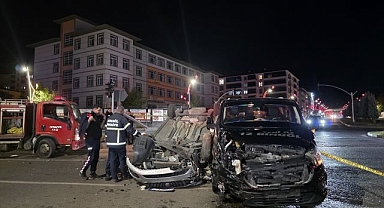 Araçlar birbirine girdi! Ortalık savaş alanına döndü