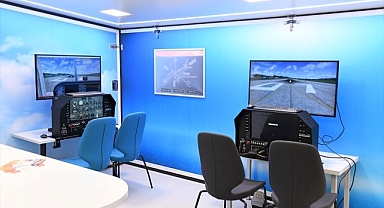 Binlerce öğrenciye uçuş simülasyonu eğitimi 