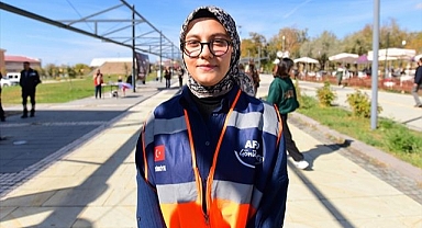 Deprem mağduru AFAD gönüllüsü oldu