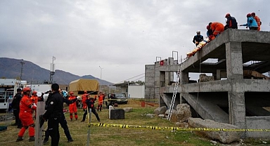 Deprem tatbikatları sürüyor
